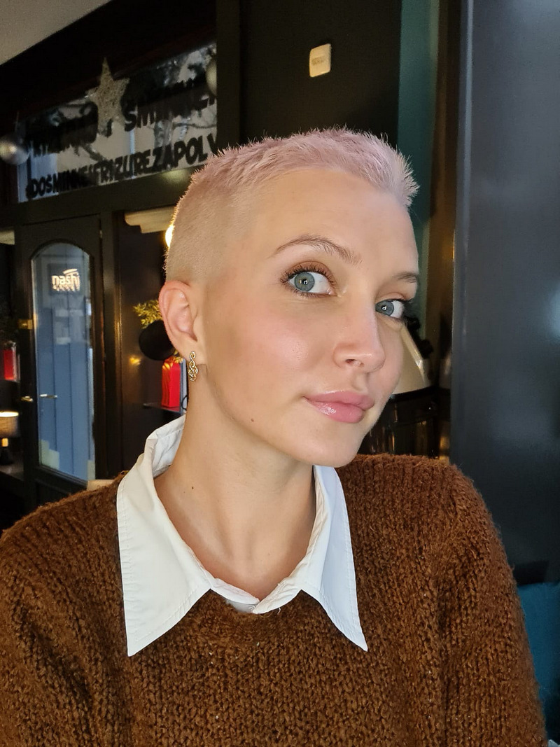 marta 3 ana kustre hair