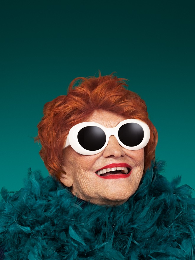 PEAR MAIN VISUAL GRANDMA RVB LD