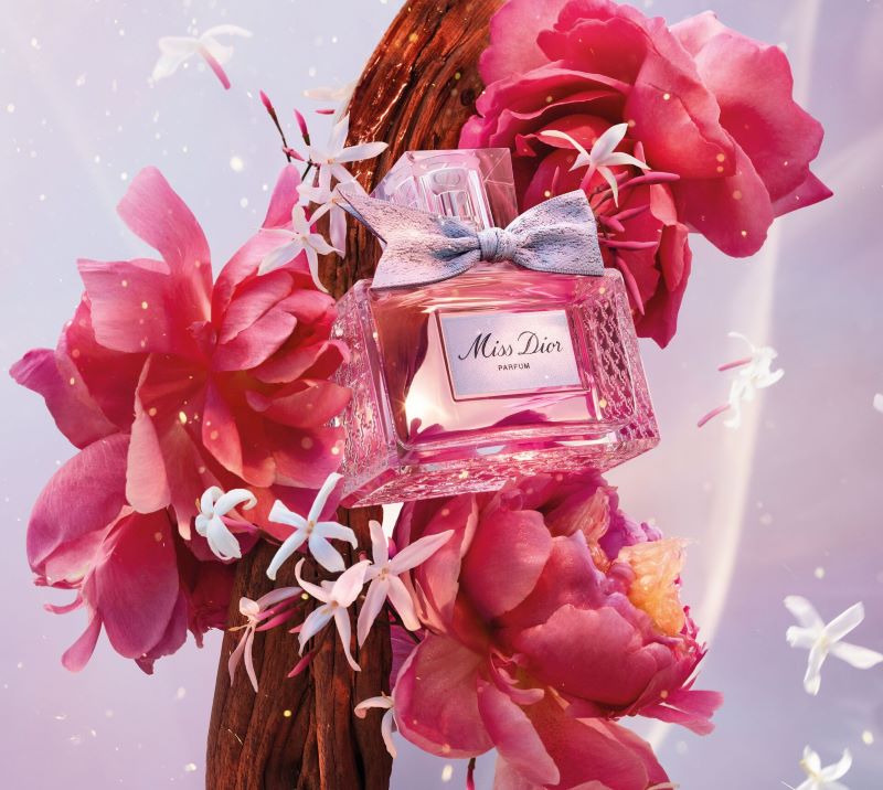 F001 MD PARFUMS 24 P02H Pack Ingredient CMJK CROP L4 F39