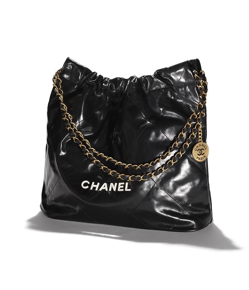 chanel the chanel 22 bag in black shiny leather and metal as3261 b08038 94305 HD