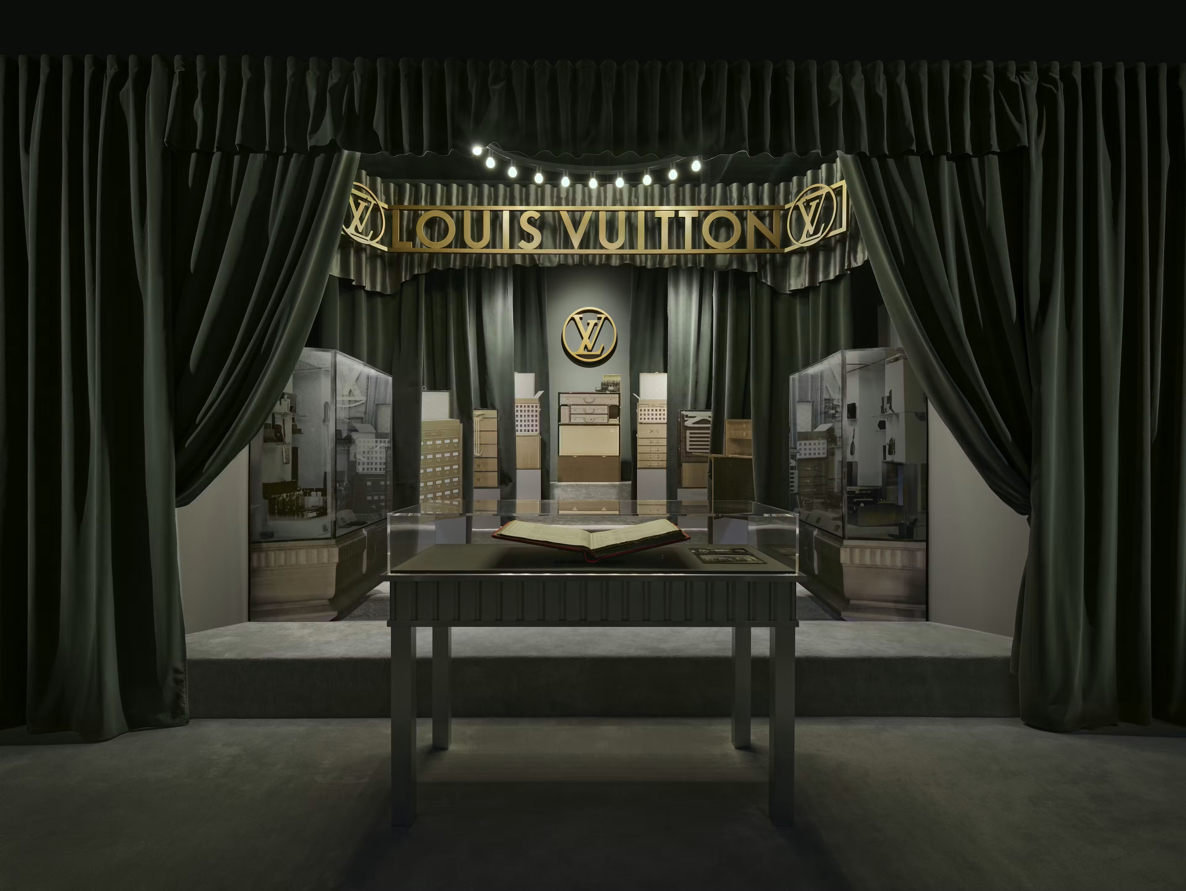 LouisVuittonArtDecoParis 6 