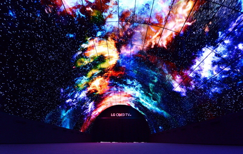 OLED Tunnel 1