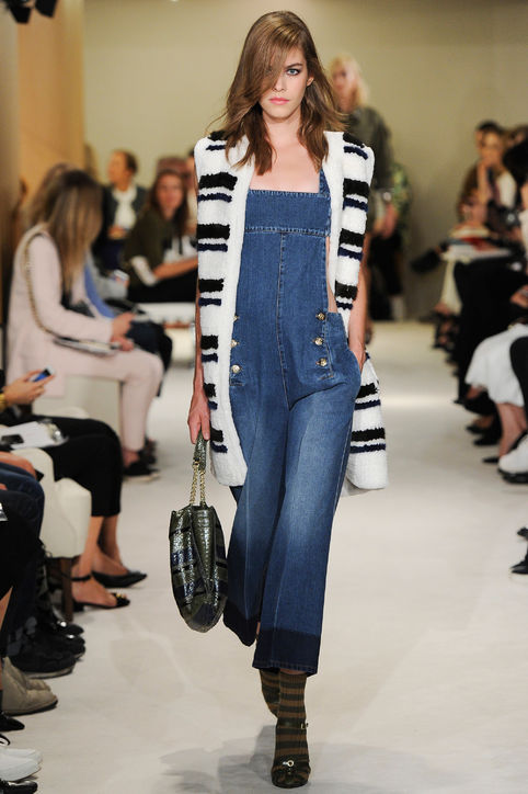 08-sonia-rykiel-denim-overalls-black-white-sweater-spring-2015-h724