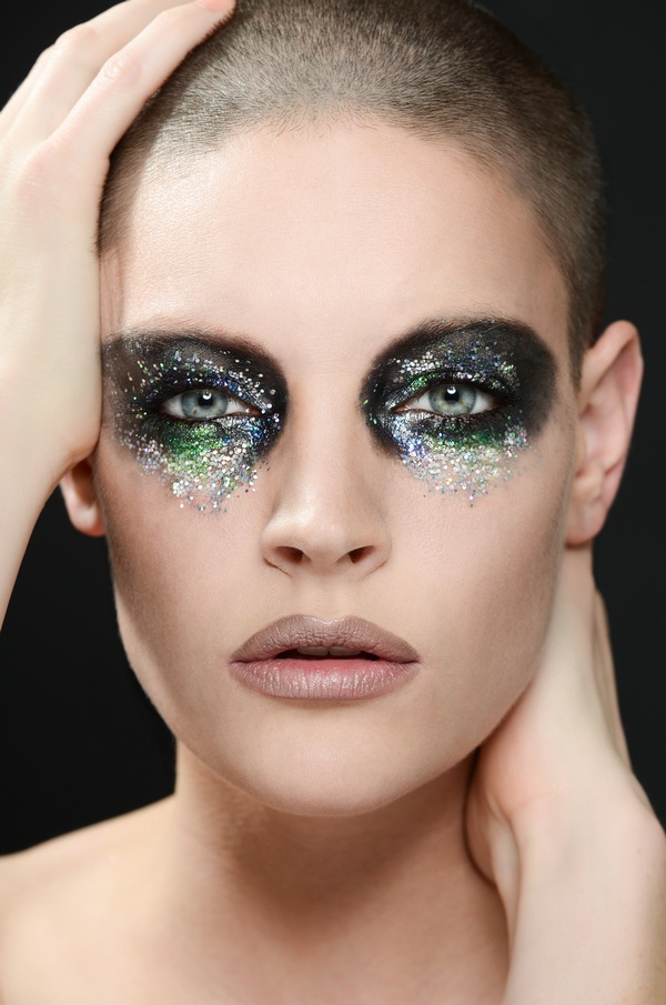 black-silver-green-glitter-eyes-makeup