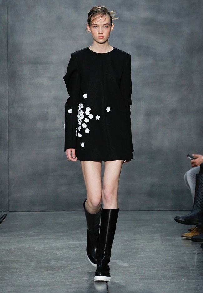 vera-wang-2015-fall-winter-runway-show24