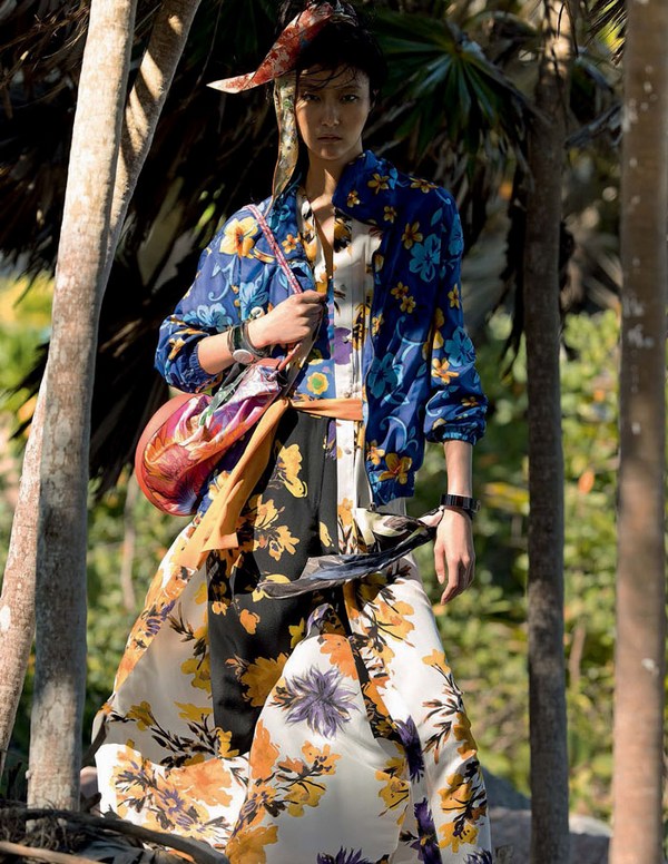 Ji-Hye-Park-Elle-Italia-Hans-Feurer-June-2015-10