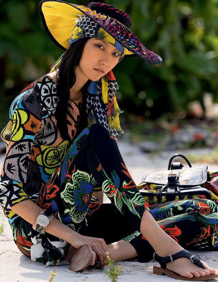 Ji-Hye-Park-Elle-Italia-Hans-Feurer-June-2015-6