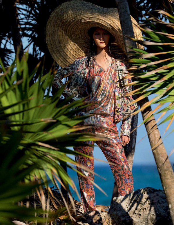 Ji-Hye-Park-Elle-Italia-Hans-Feurer-June-2015-7