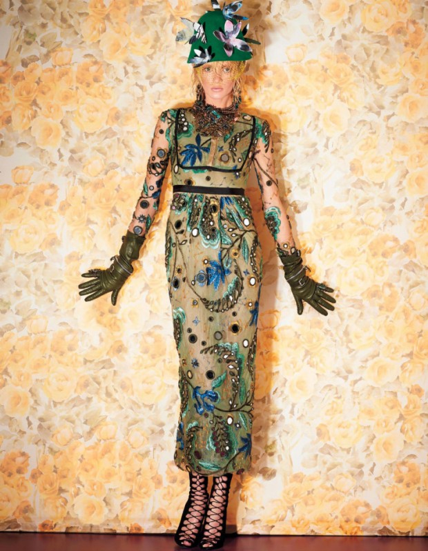 model-daria-strokous-by-francois-nars-for-harpers-bazaar-japan-december-2015-1qq-620x799