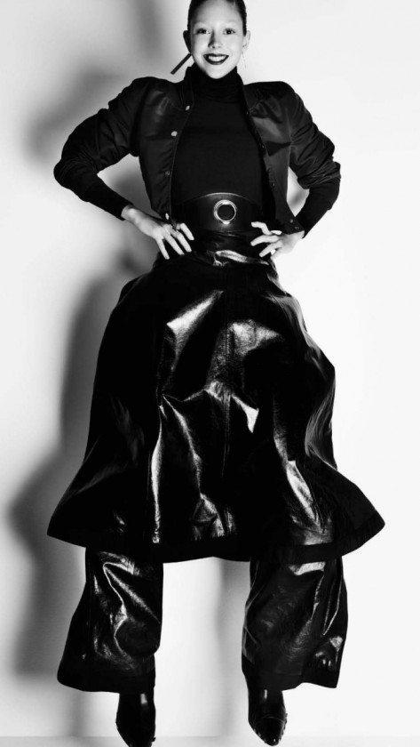 frederikke-sofie-nathalie-westling-lineisy-montero-by-mario-testino-for-vogue-italia-february-2016-8-473x840