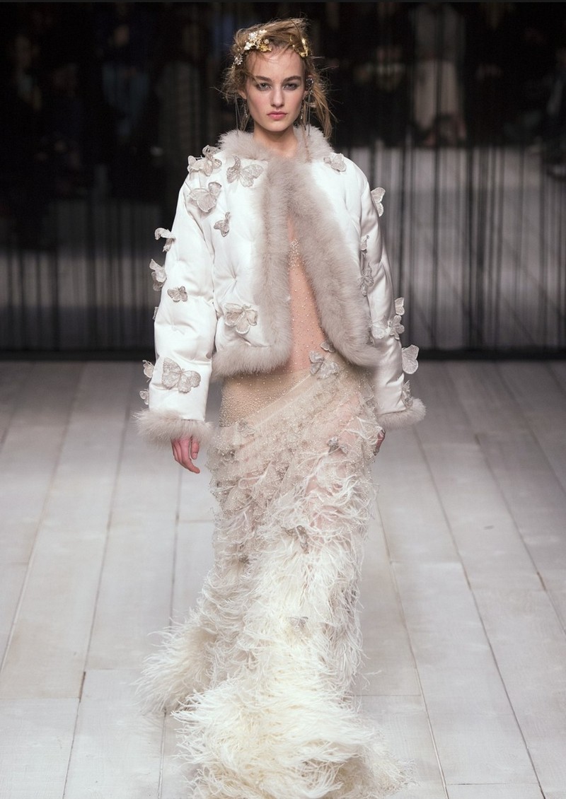 ALEXANDER MCQUEEN FALL 2016 34