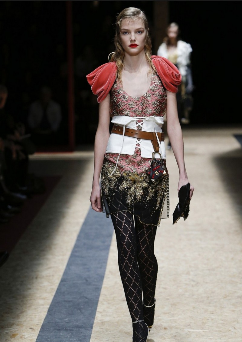 PRADA FALL 2016 30