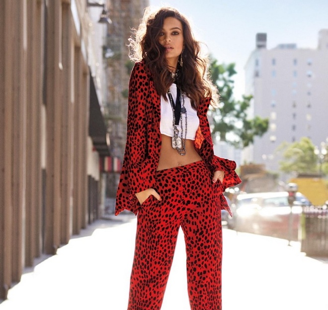 Emily Ratajkowski InStyle Magazine March 2017 Cover Photoshoot02 cr