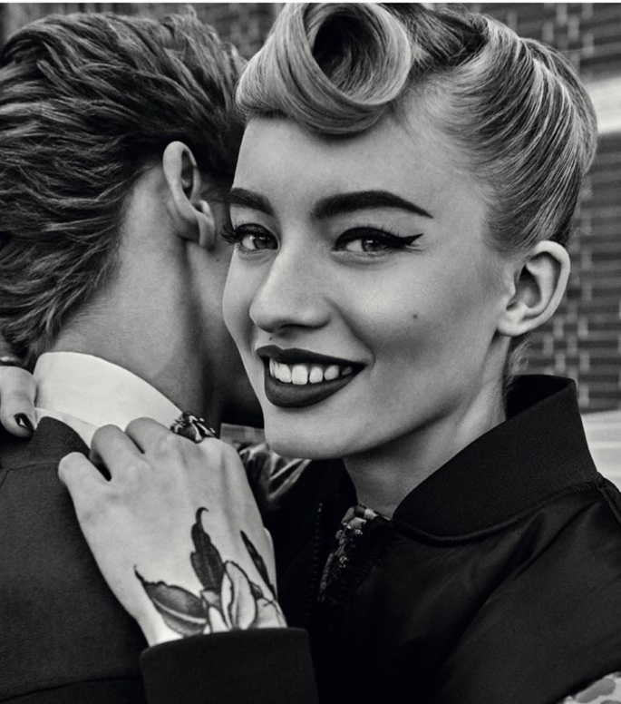 Love Moschino Fall Winter 2017 Campaign15793 cr