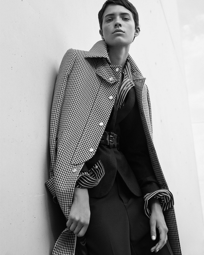 Loane Normand ELLE France September 2017 Editorial01