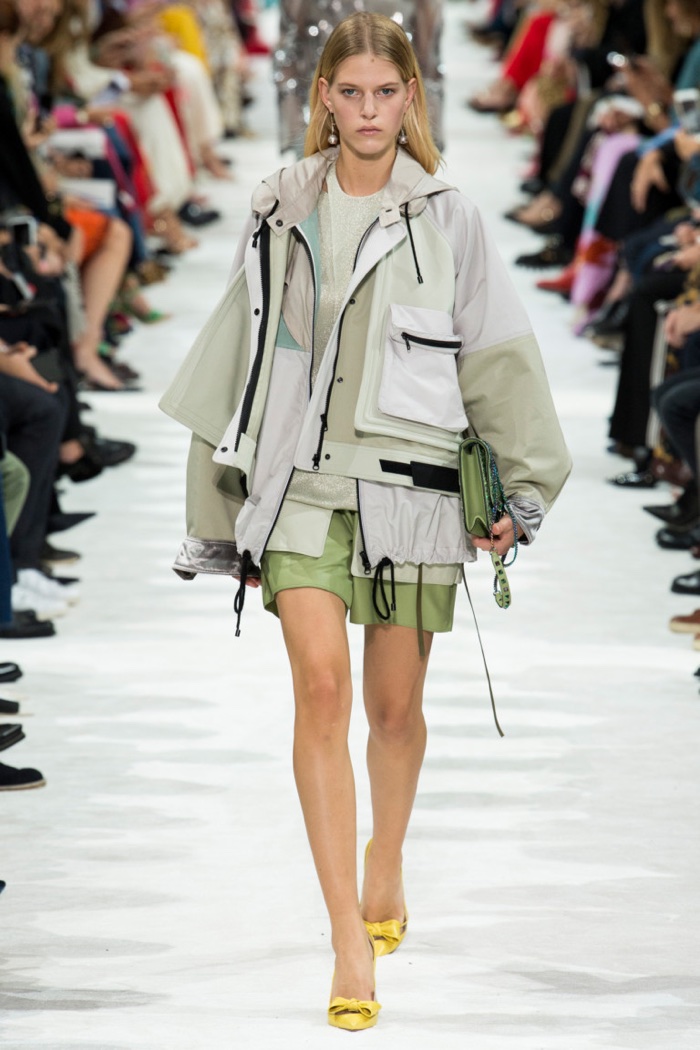 Valentino Spring Summer 2018 Runway01