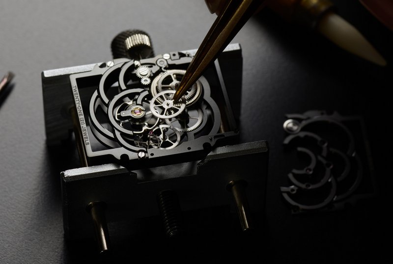 chanel skeleton camelia