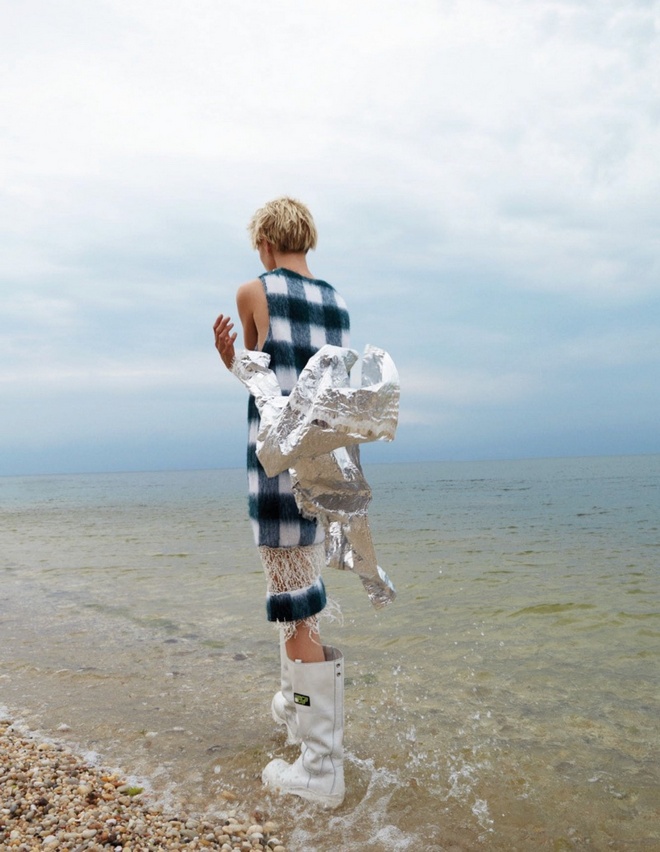 Sasha Pivovarova Vogue Thailand Cover Photoshoot02 1