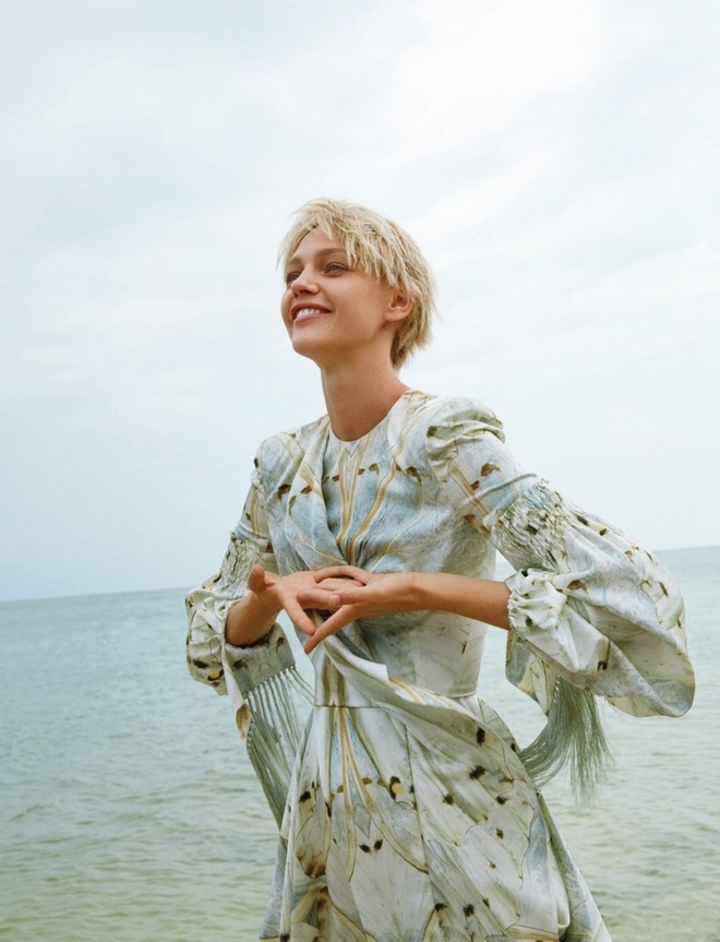 Sasha Pivovarova Vogue Thailand Cover Photoshoot02 1