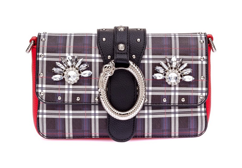 18126 09 06 Liu Jo 01 1330 kn