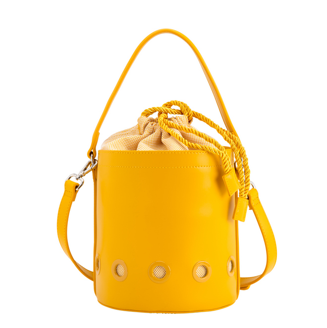 229.00kn Carpisa hand bag 11 cr