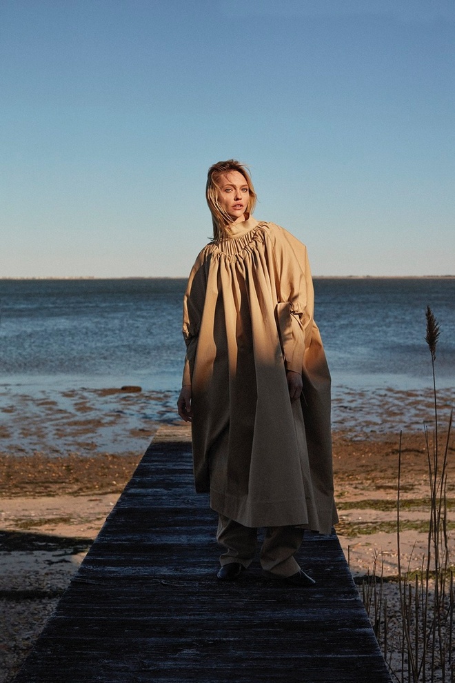 Sasha Pivovarova Vogue Greeece Cover Photoshoot01