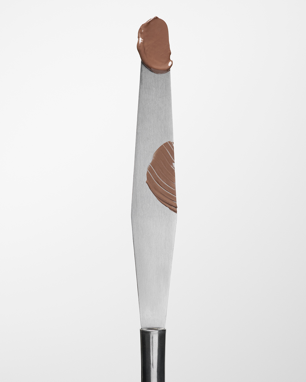 MAC FY26 JanuaryLip Maximal Satin Stone Spatula 003 GLOBAL sRGB72