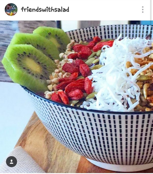 INST LIFE FRIENDS WITH SALAD5